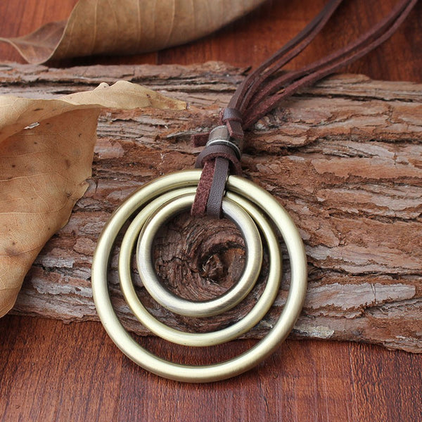 Twisted Circle Alloy Necklace